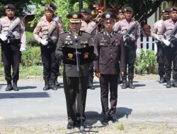 Kapolres Pimpin Upacara Pemakaman Anggota Polres Buru Selatan Yang Meninggal Dunia