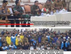 Bupati Halmahera Tengah Temui Massa Aksi Serikat Buruh Bahas Usulan UMK 2026