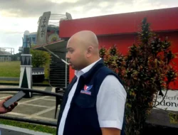 DPD Perindo Kota Ambon Bagikan Takjil di Bundaran Gong Perdamaian