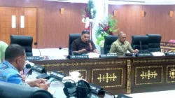 Komisi III DPRD Maluku Bahas DIM LKPJ Gubernur 2025 Bersama Tujuh Mitra