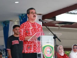 Gubernur Maluku Pimpin Upacara Hardiknas 2026, Luncurkan Program “Polisi Mengajar”