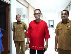 Kadis Kominfo Maluku Tinjau Lokasi Rencana Media Center untuk Wartawan