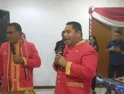 Ketua DPRD Maluku dan Wakil Gubernur Duet Bernyanyi Meriahkan HUT ke-81 Provinsi Maluku